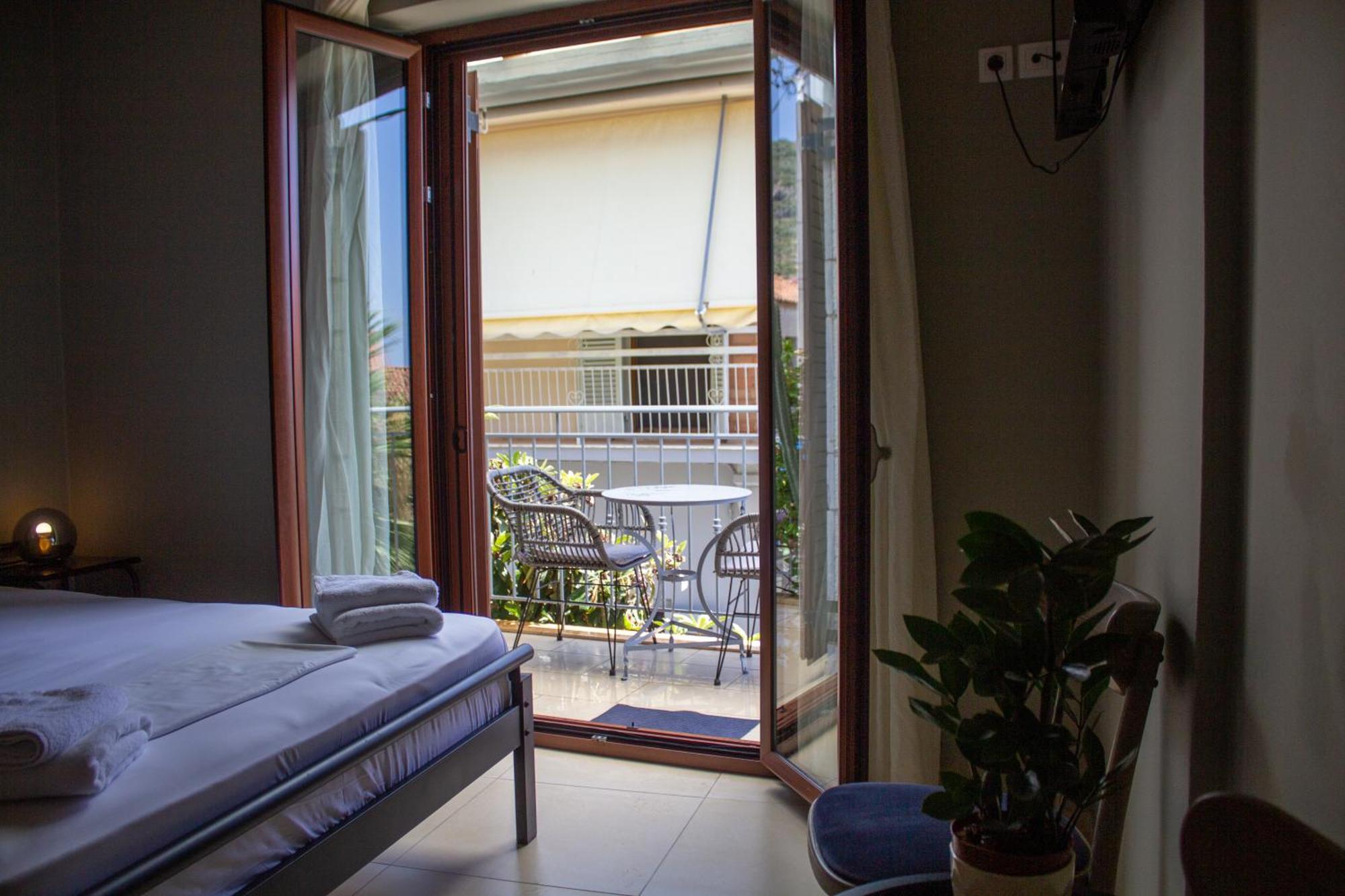 Kritamos Apartments Kardamyli Exterior photo