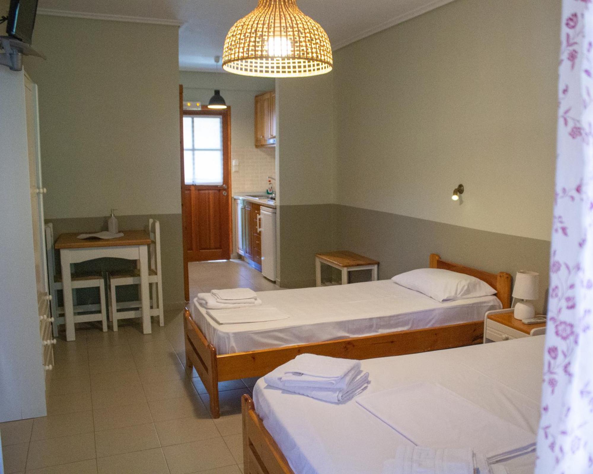 Kritamos Apartments Kardamyli Exterior photo