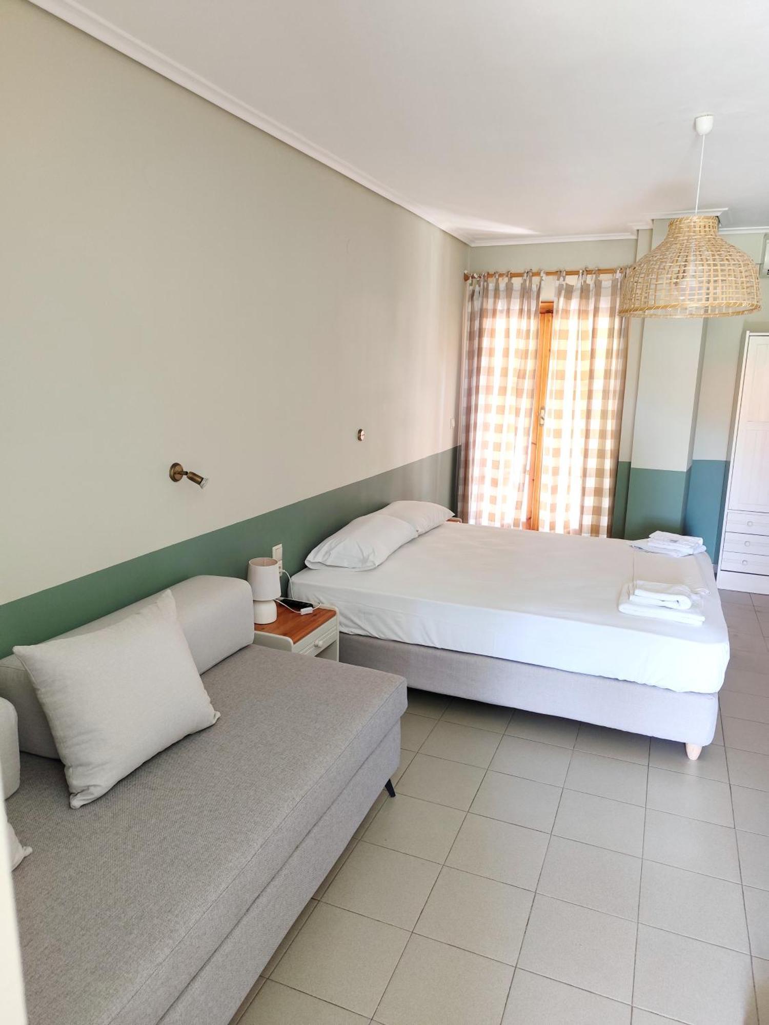 Kritamos Apartments Kardamyli Exterior photo
